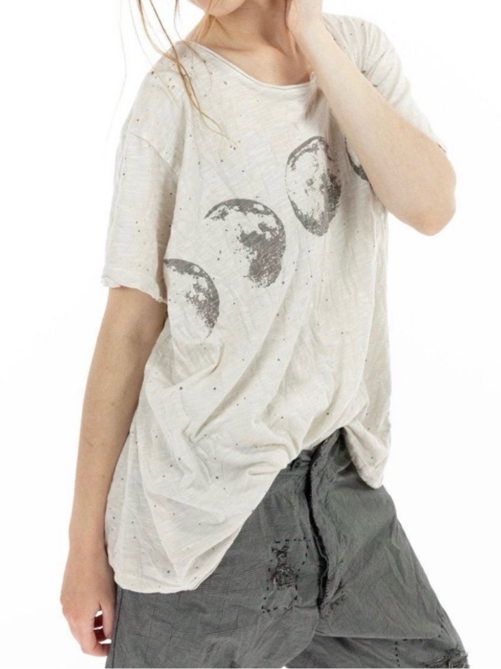 Magnolia Pearl Phases of Moon Tee - Picture 8 of 10